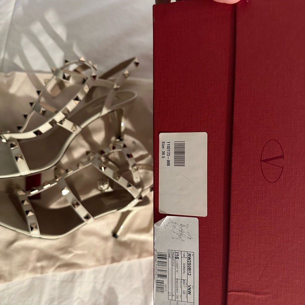 Valentino Garavani Rockstud Leather Heels Sandals Size EU 38.5 (Approx. US 8.5) - Picture 9 of 10